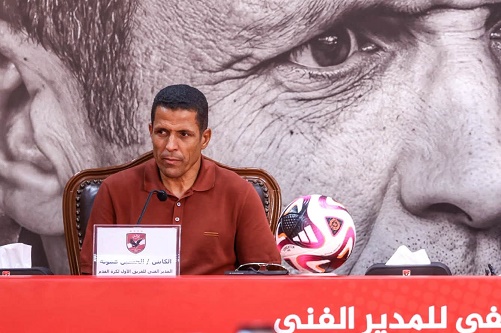 عموتة يختبر قدرات لاعبي الأهلي بمباراتين في يوم واحد