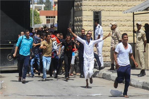 فيديو.. الداخلية: الإفراج عن 919 من نزلاء السجون بمناسبة الاحتفال بعيد الفطر